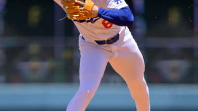 '기대 타율 0.410' 안타성 타구 없애버렸다, 김혜성 수비에 현지 중계진도 감탄…이래도 주전 안 쓰나