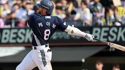 ‘케이브 연타석 홈런포’…두산, 롯데에 짜릿한 뒤집기 승부