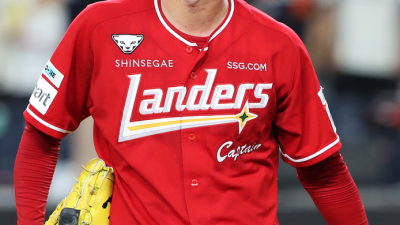 허무하게 끝난 사상 첫 '류김대전'...김광현 6이닝 2실점 SSG, 한화에 9-3 완승