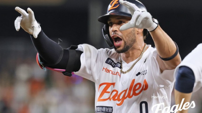 '리베라토 결승타' 한화, 키움 꺾고 2연승...2위와 3게임차 단독 선두 질주