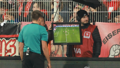 독일 분데스리가, 새 시즌부터 VAR 결과 심판이 직접 설명