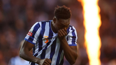 뉴캐슬, 04년생 공격수 사무 아게호와 영입 관심...포르투 1284억 가져와