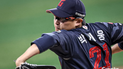 '팀 ERA 1위'... 돌아온 '안경 에이스'와 '158km 1차 지명' 필두로 후반기 강해진 롯데 마운드