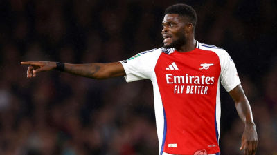 아스널서 뛴 가나 축구대표 파티, 영국서 강간 등 혐의로 기소