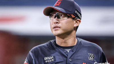 돌아온 90억 '안경 에이스' 박세웅... 호투 비결은?