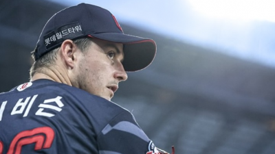 롯데, 데이비슨 앞세워 전날 패배 설욕 나선다