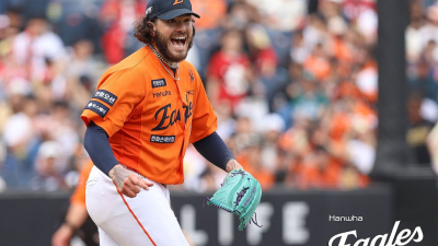 '규격 외 투타 괴물' 폰세와 안현민, MVP 경쟁 '점입가경'