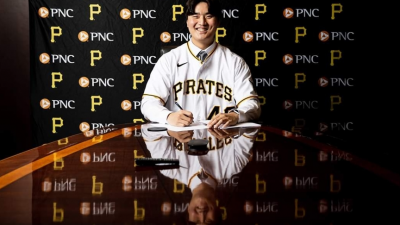 “한국 투수들 일제히 해고” 日 언론도 충격 받았다… 씁쓸한 현주소, 류현진 다음은 없나