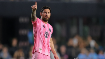 역시 '축구의 신'…메시, 5경기 연속 멀티골로 또 MLS 신기록